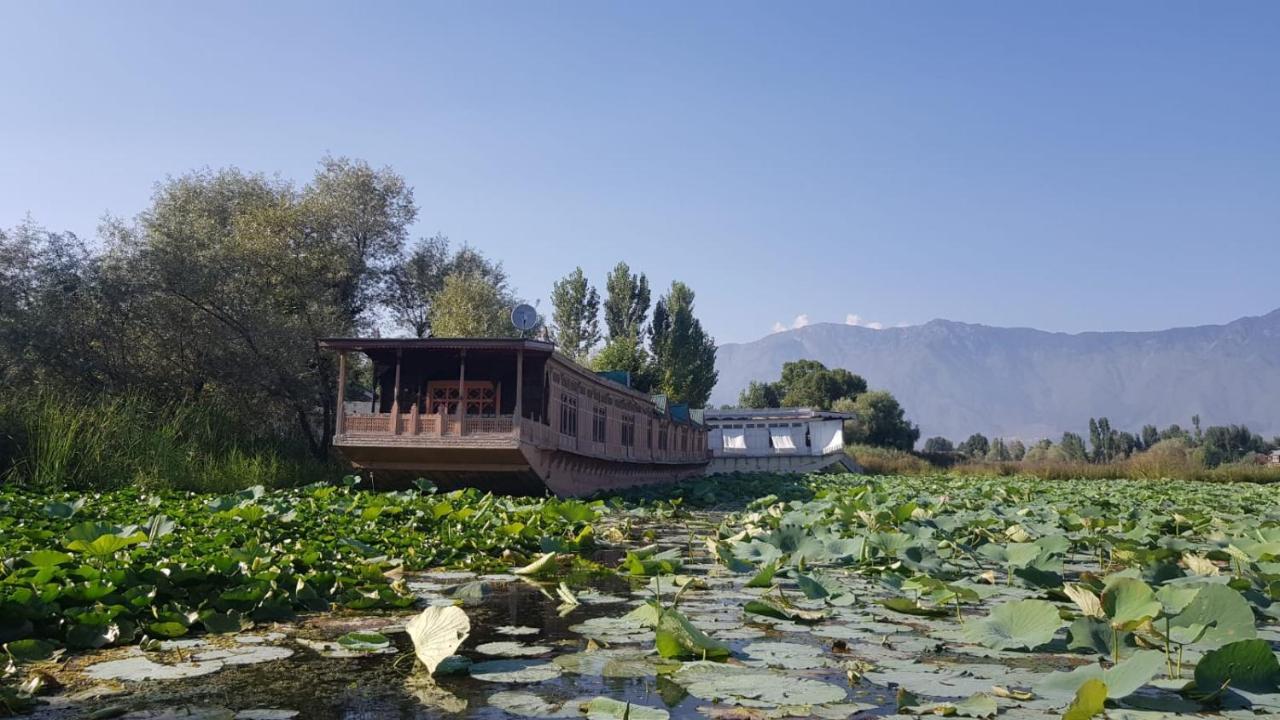 Kings Houseboats Hotel ศรีนาการ์ ภายนอก รูปภาพ