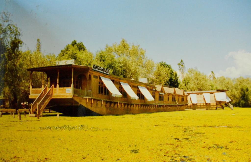 Kings Houseboats Hotel ศรีนาการ์ ภายนอก รูปภาพ